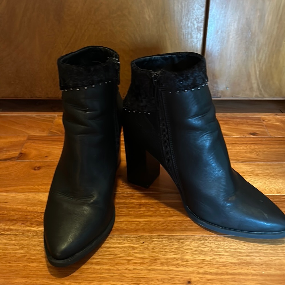 Black Bada** boots!